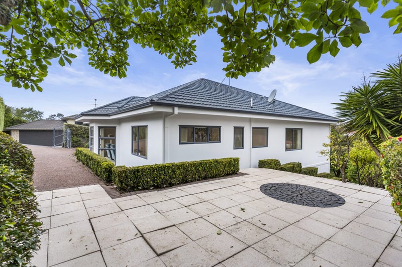 7 Jubaea Place, Henderson, Auckland - Carousel 1