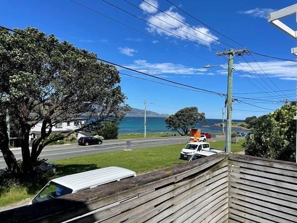 280 Queens Drive, Lyall Bay, Wellington - Carousel 1