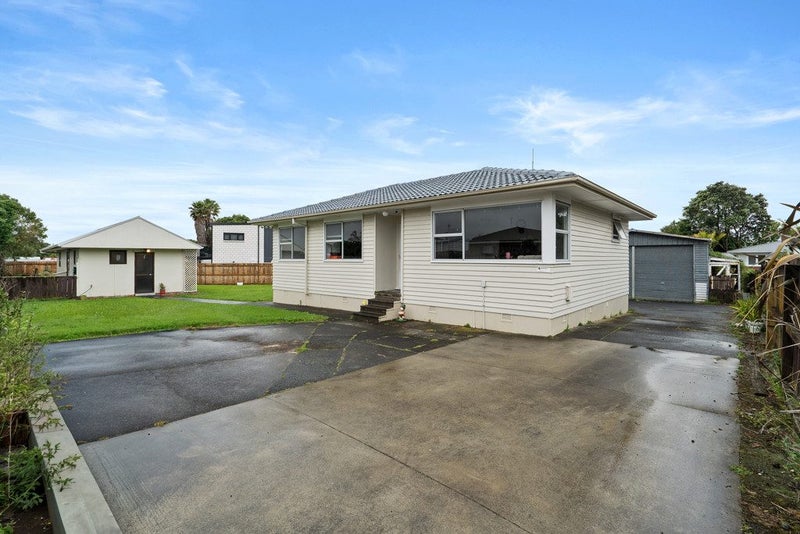 40 Heybridge Street, Manurewa, Auckland - Carousel 1