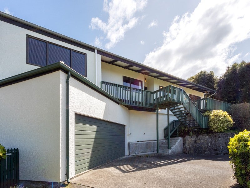 16 France Road, Bluff Hill, Napier - Carousel 1