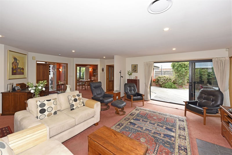 16 Claverley Gardens, Avonhead, Christchurch - Carousel 2