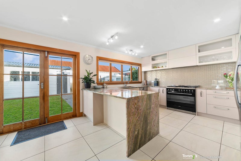 174 Rongotai Road, Kilbirnie, Wellington - Carousel 2