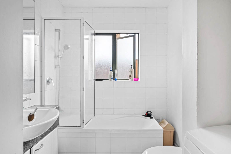 2/52 Taharoto Road, Takapuna, Auckland - Carousel 11