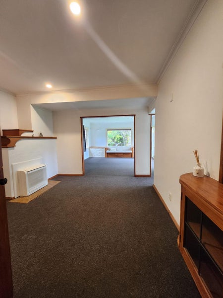 11 Manuka Street, Stokes Valley, Lower Hutt - Carousel 2