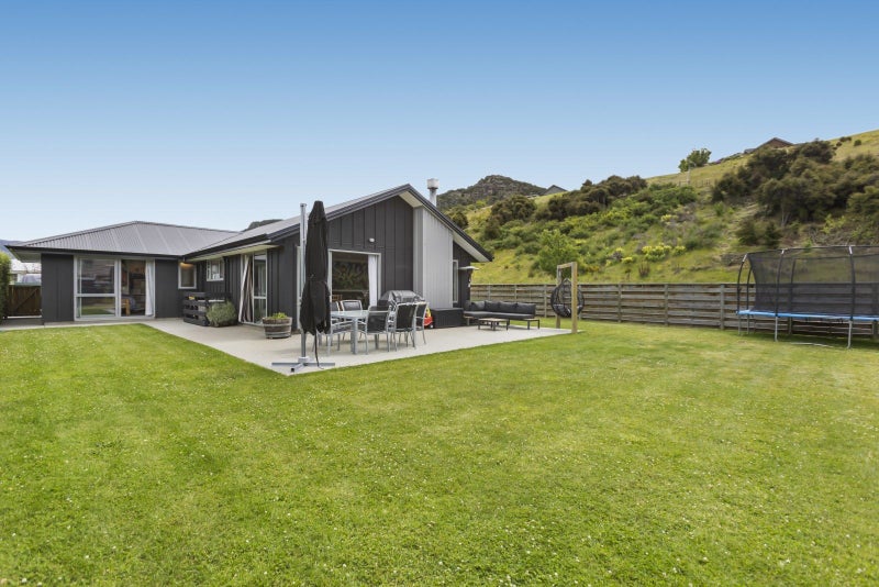 10 Rifleman Street, Albert Town, Wanaka - Carousel 1