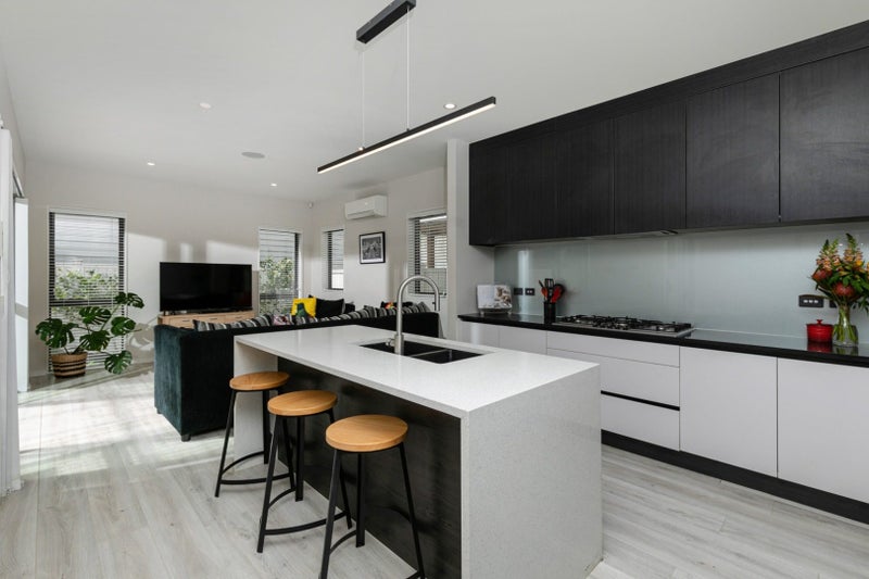 7 Cicada Road, Hobsonville, Auckland - Carousel 2