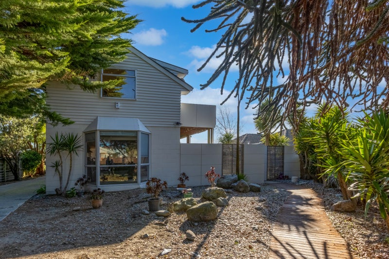 467 Bower Avenue, Parklands, Christchurch - Carousel 1