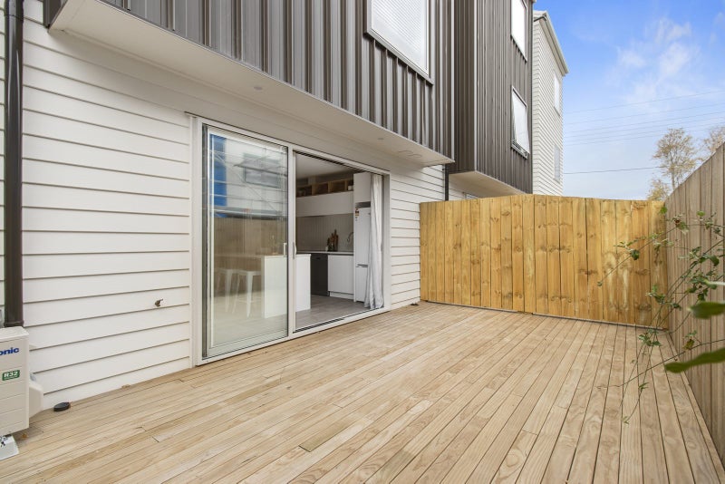 3/26 Cameron Road, Hamilton East, Hamilton - Carousel 2