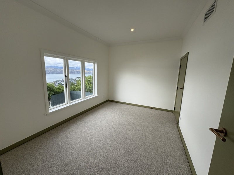 71 Seatoun Heights Road, Seatoun, Wellington - Carousel 50