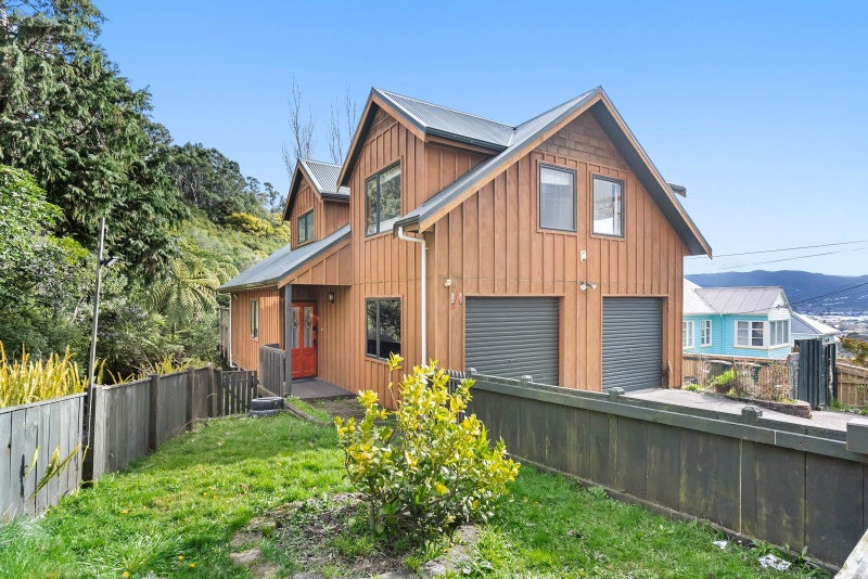 1/8 Swainson Street, Naenae, Lower Hutt - Carousel 1