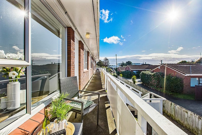 7/22 Fowlds Avenue, Sandringham, Auckland - Carousel 2