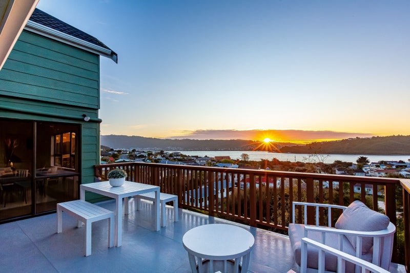 19 Kinloch Place, Papakowhai, Porirua - Carousel 1