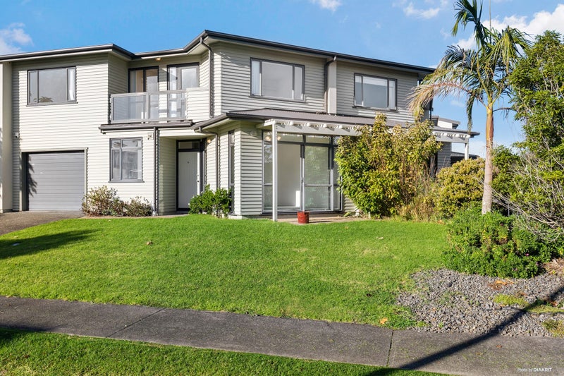 9/2 Armoy Drive, East Tamaki, Auckland - Carousel 1