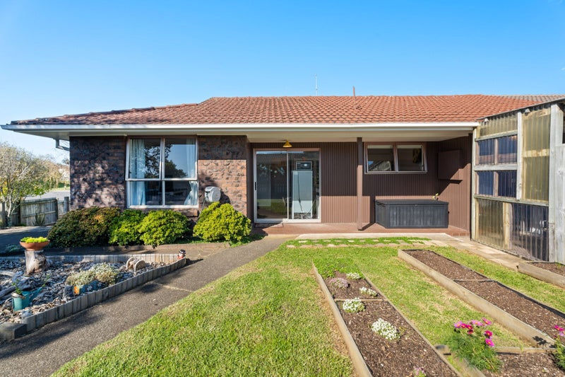 1/3 Tyrian Close, Half Moon Bay, Manukau - Carousel 1