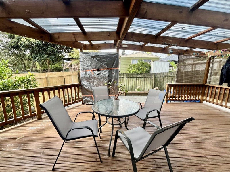 21 Gilbass Avenue, Hamilton Lake, Hamilton - Carousel 2