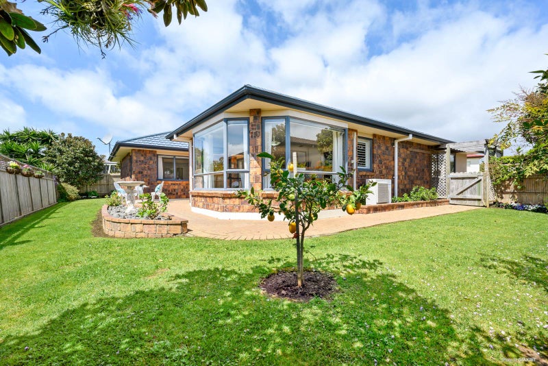 21 Araminta Place, Beachlands, Auckland - Carousel 2