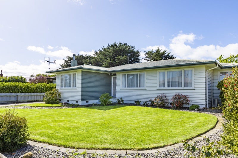 15 Exeter Crescent, Pirimai, Napier - Carousel 1