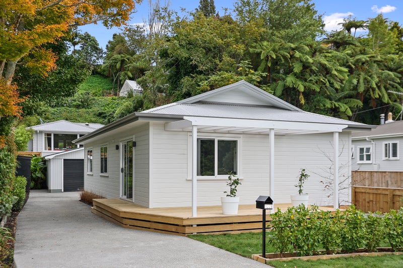 122 Huatoki ST, Frankleigh Park, New Plymouth - Carousel 1