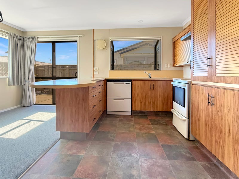 50 Winchester Street, Levin, Levin - Carousel 2