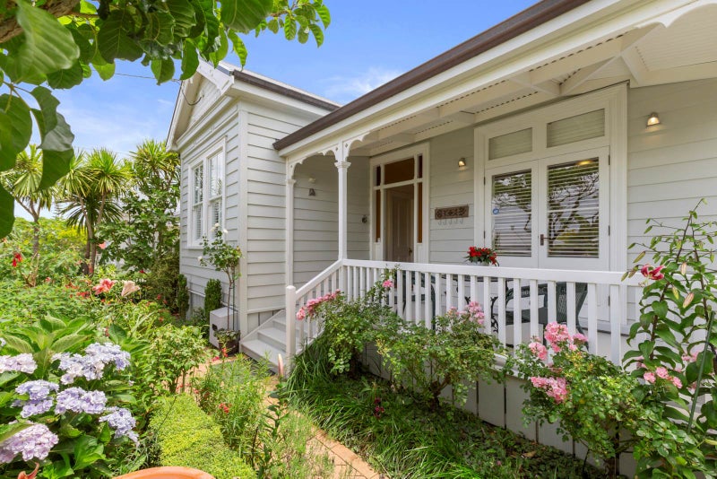 42 Mozeley Avenue, Devonport, Auckland - Carousel 1