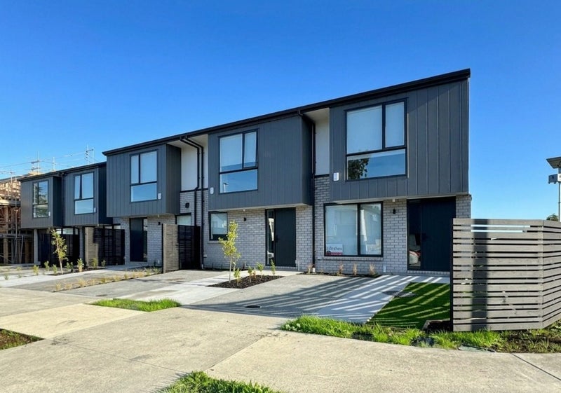 18 Paapaakiri Loop, Takanini, Auckland - Carousel 24