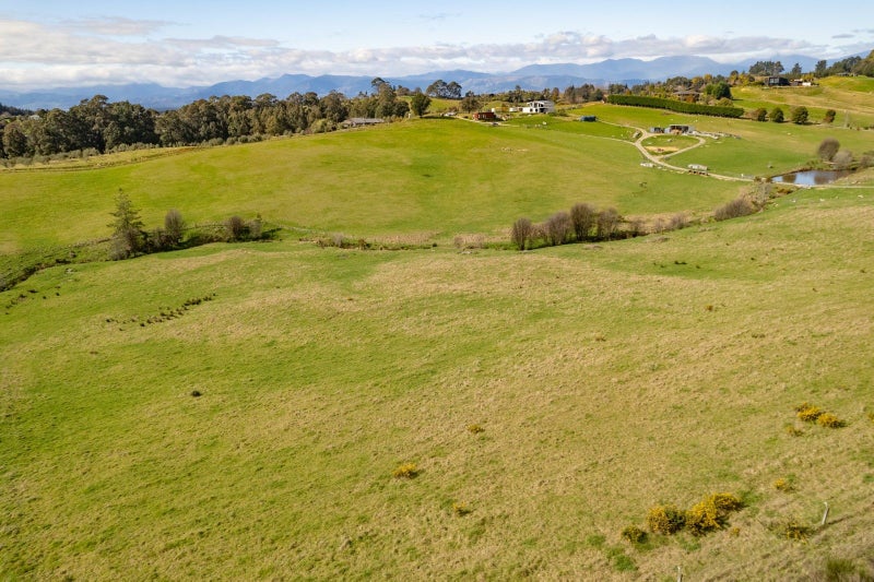 158 Carlyon Road, Mahana, Upper Moutere - Carousel 1