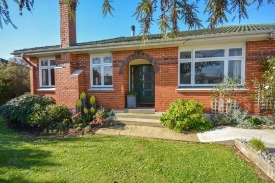 56 Forfar Street, Clyde Hill, Dunedin - Carousel 2