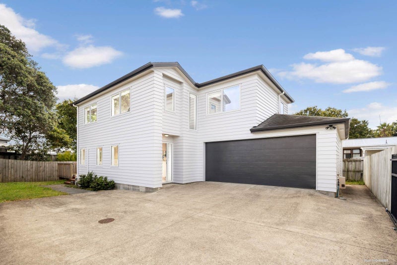 2/12 Tonar Street, Northcote, Auckland - Carousel 1
