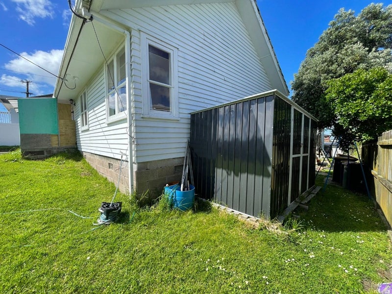 35 Exmouth Road, Northcote, Auckland - Carousel 14