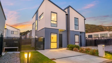 5 Gloaming Lane, Wallaceville, Upper Hutt - Carousel 1
