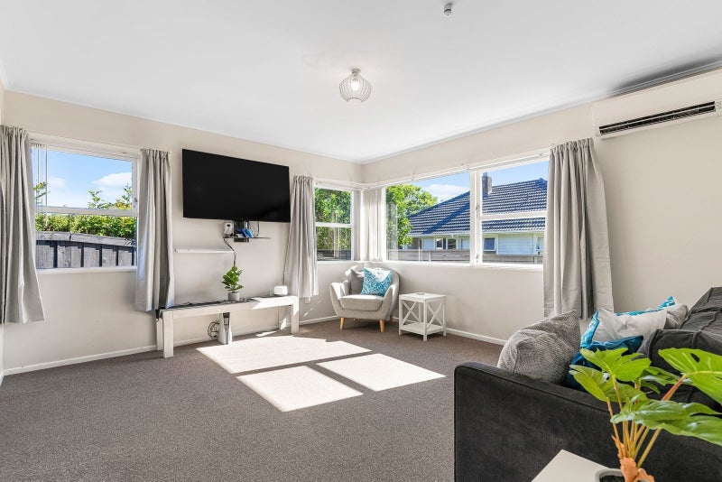 94 Tirimoana Road, Te Atatu South, Auckland - Carousel 2