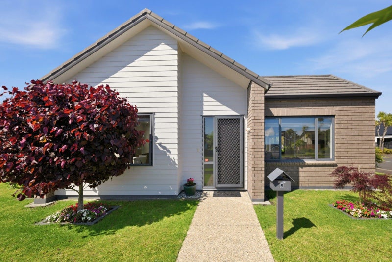 5 Lanyard Street, Pyes Pa, Tauranga - Carousel 1