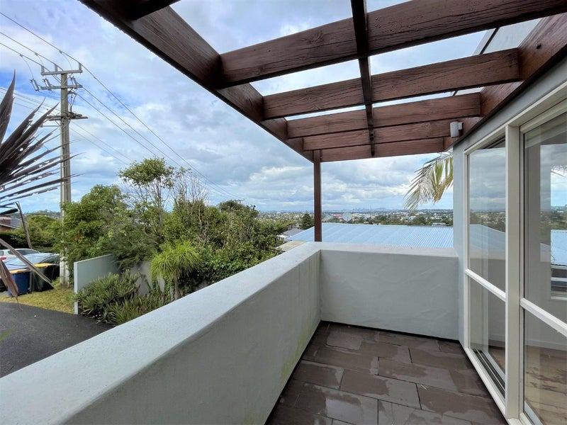 1A Sycamore Drive, Sunnynook, Auckland - Carousel 20