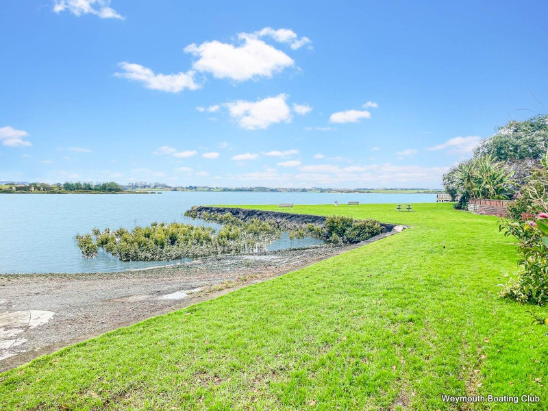 23 McInnes Road, Weymouth, Auckland - Carousel 19