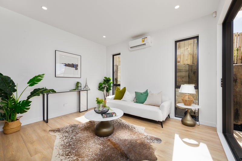 72B Sunnynook Road, Sunnynook, Auckland - Carousel 2