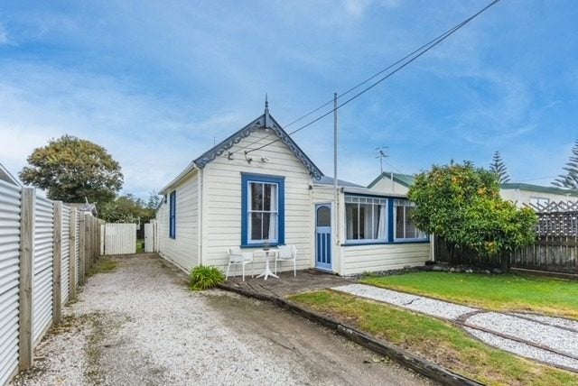 8 Waikare Street, Tahunanui, Nelson - Carousel 2