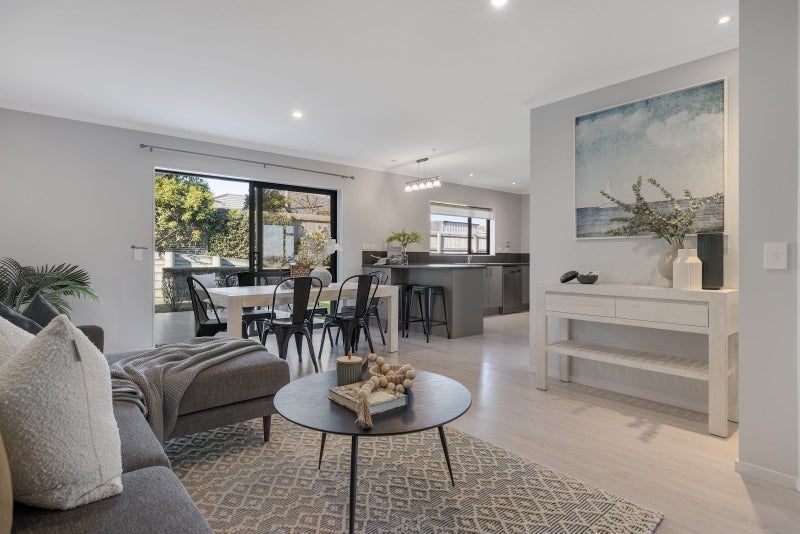 11 Ballintoy Park Drive, Welcome Bay, Tauranga - Carousel 2