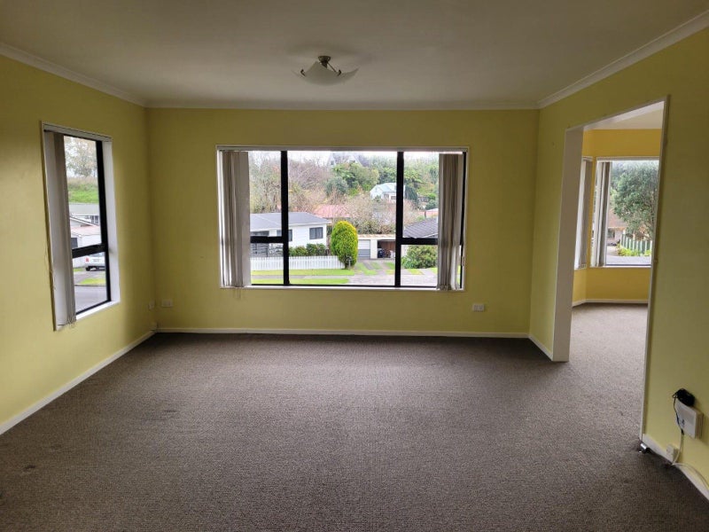 6 Puketotara Street, Highlands Park, New Plymouth - Carousel 2
