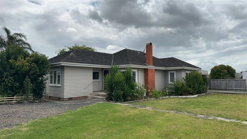 27 McLeod Road, Weymouth, Auckland - Carousel 1