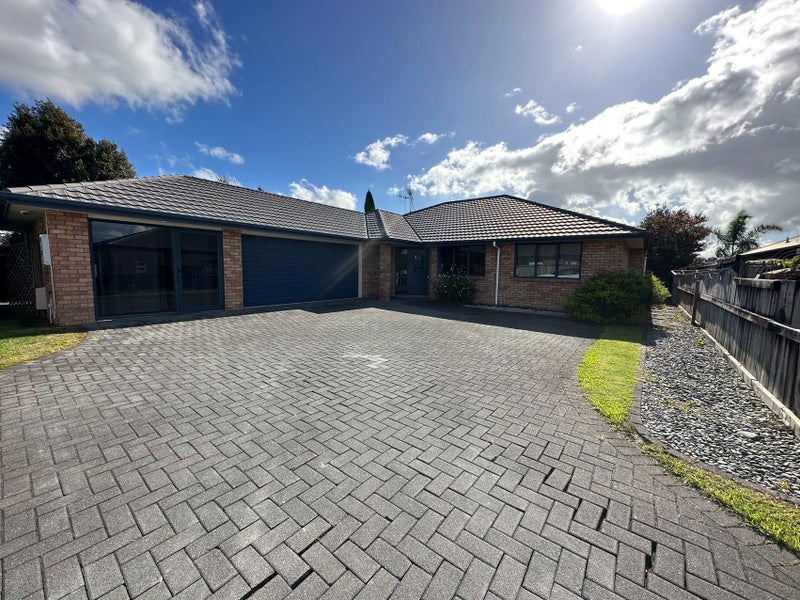 20 Holford Place, Huntington, Hamilton - Carousel 1