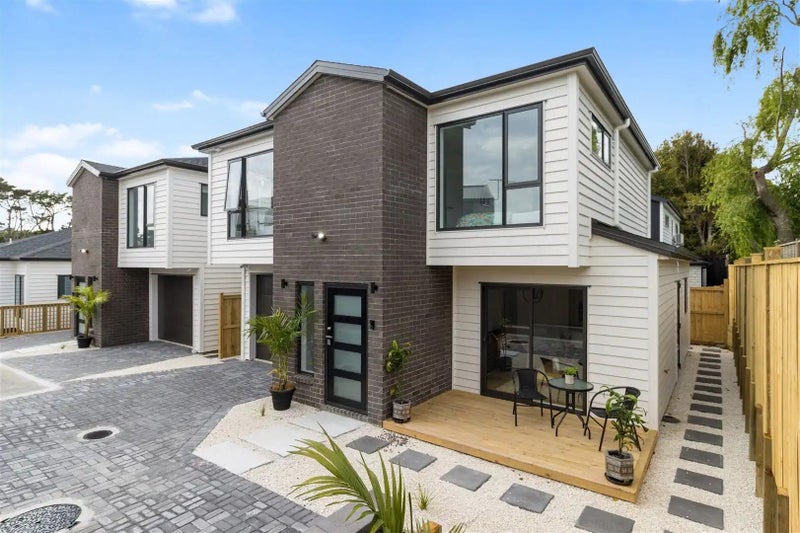 17C Rangitiki Crescent, Lynfield, Auckland - Carousel 1