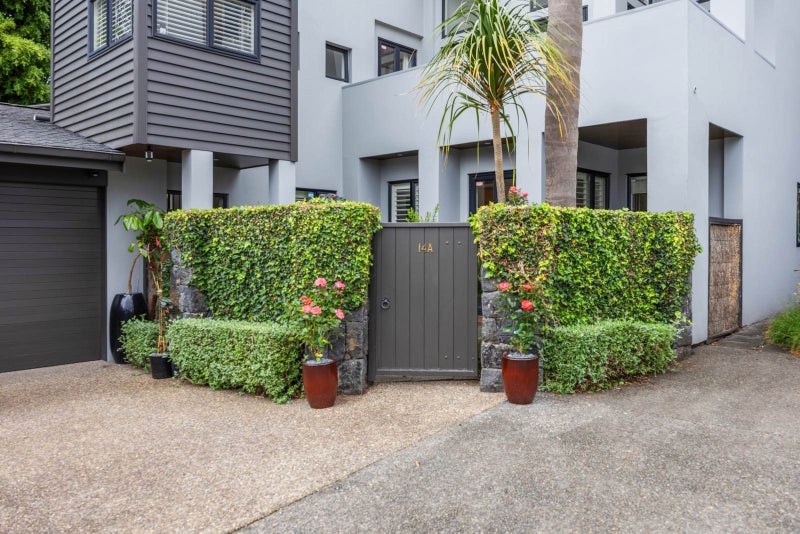 14A Peary Road, Mount Eden, Auckland - Carousel 2