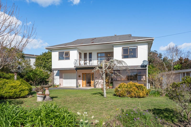 10 Findlay Street, Mangawhai Heads, Mangawhai - Carousel 1