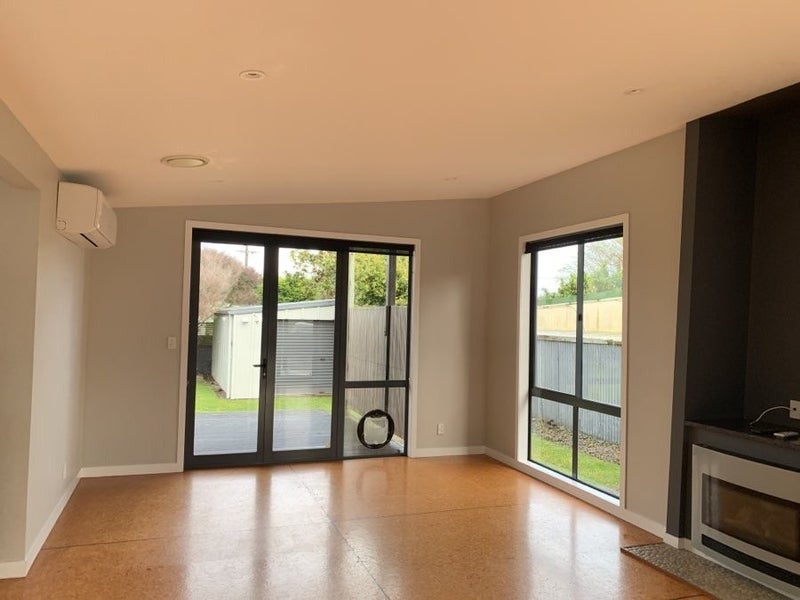 6 Hohiria Street, Waikanae Beach, Waikanae - Carousel 2