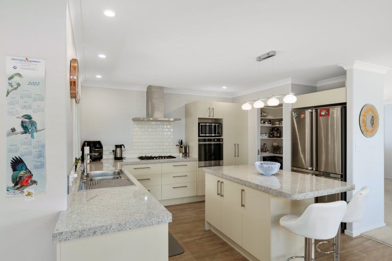 72 Margaret Drive, Omokoroa - Carousel 1