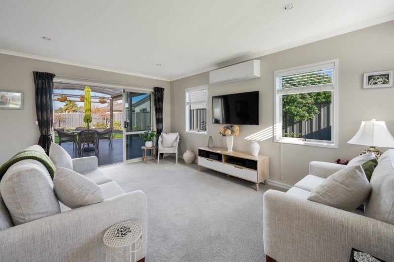 98 Squire Drive, Awatoto, Napier - Carousel 1