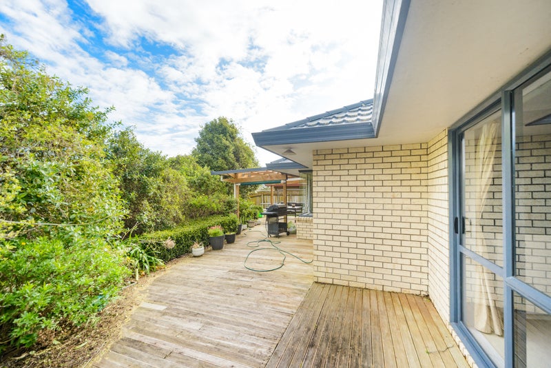 114 Ruapehu Drive, Fitzherbert, Palmerston North - Carousel 2