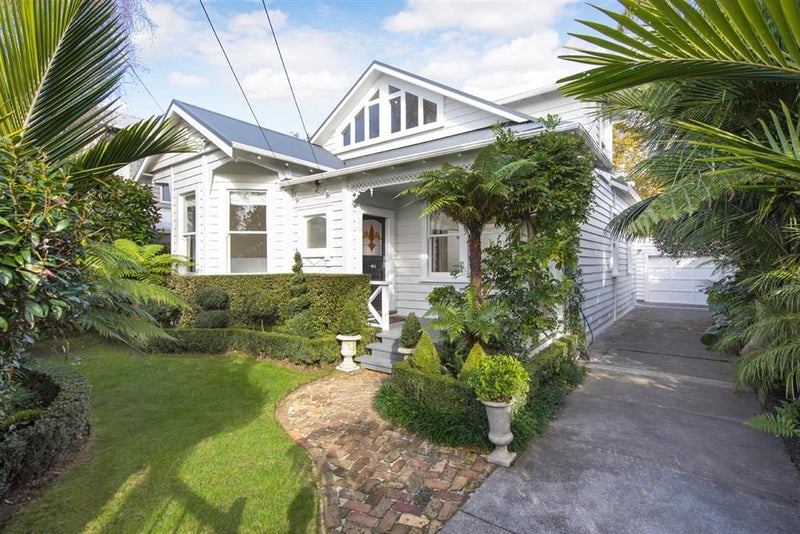 7 Ward Terrace, Sandringham, Auckland - Carousel 1