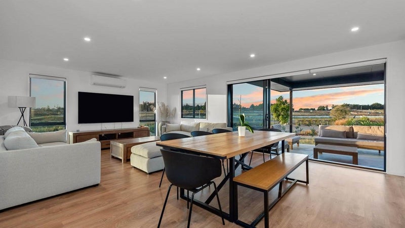 33 Te Paea Avenue, Pukekohe, Auckland - Carousel 1