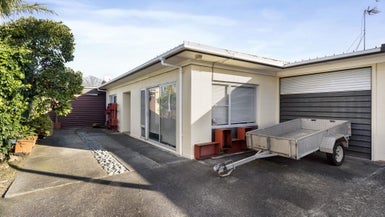2/5 Dowling Place, Pakuranga, Auckland - Carousel 1
